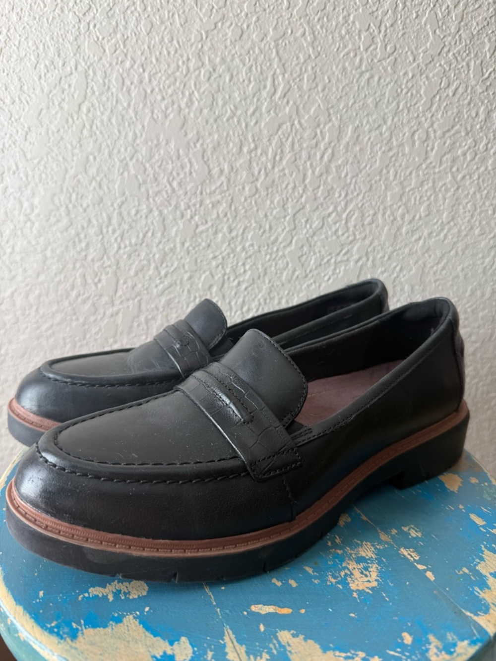 Clark’s leather loafers. Preppy. Gorgeous staple for fall or winter. Comfy